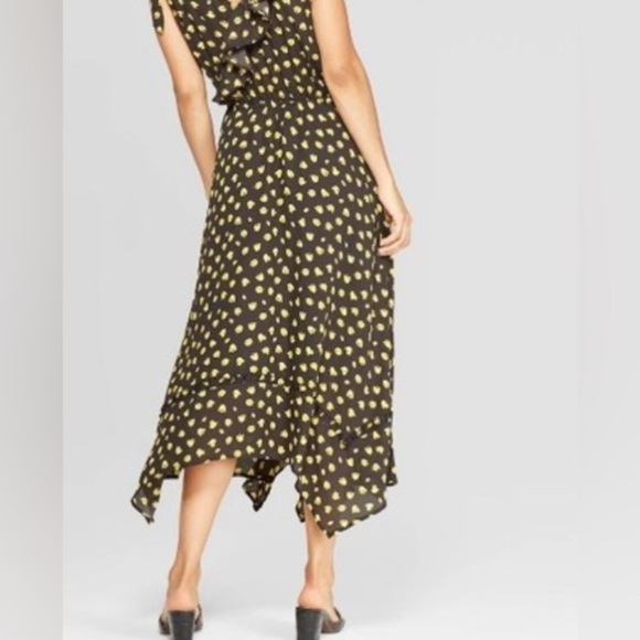 Who What Where Yellow and Black Tulip Flower Print Handkerchief Hemline Size S - Picture 2 of 4